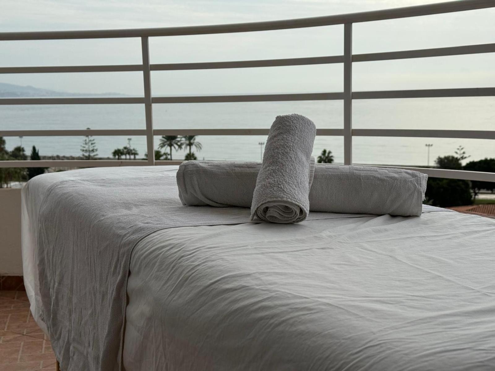 A&N Seaport 3A Appartement Caleta De Velez Buitenkant foto